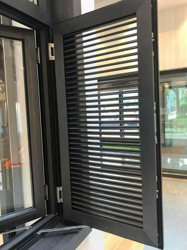 so sánh tính thẩm mỹ của cửa nhôm